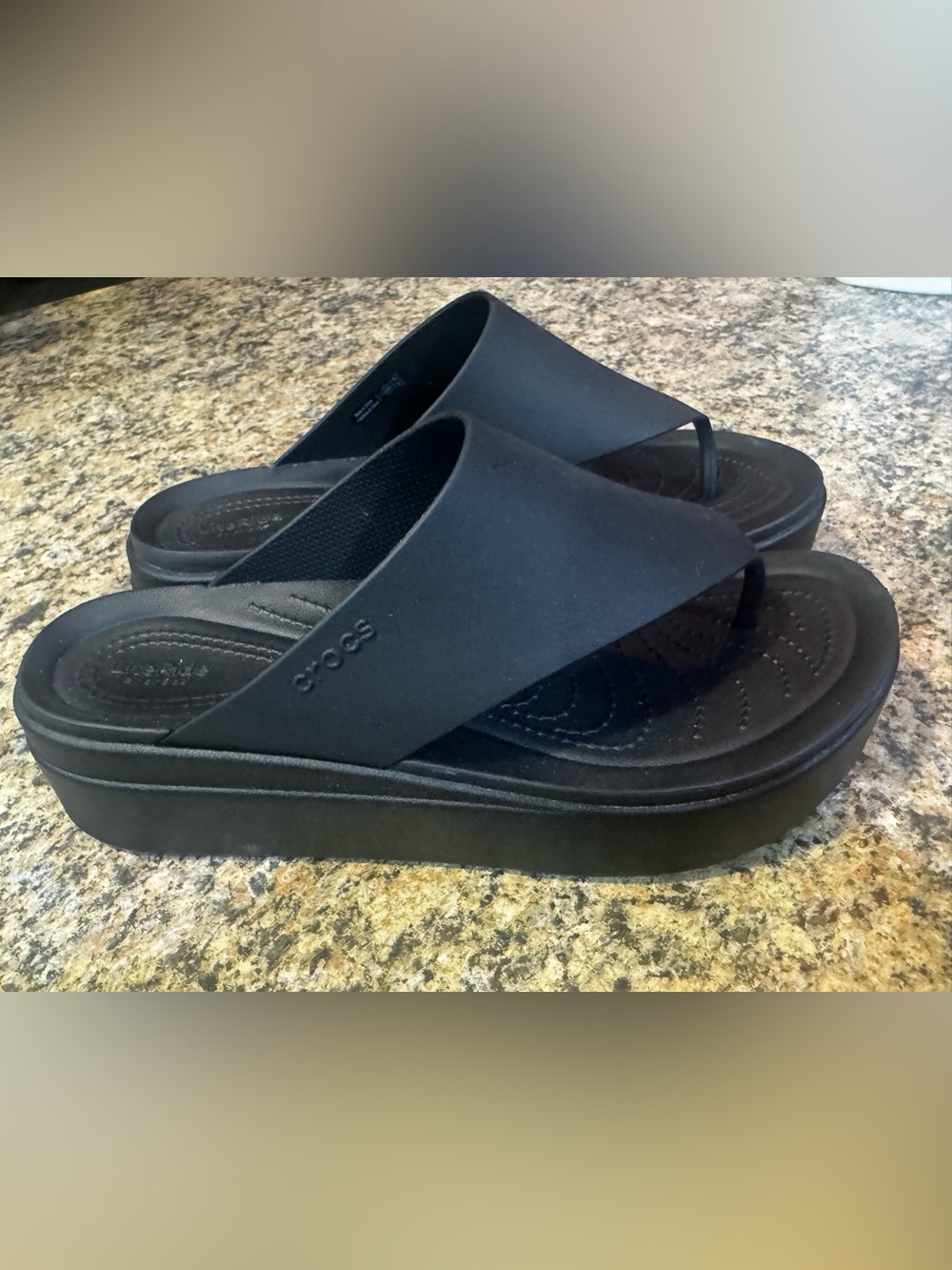 Crocs Brooklyn Sandals Women's 10 Black Comfort Platform Wedge Thong Flip Flops